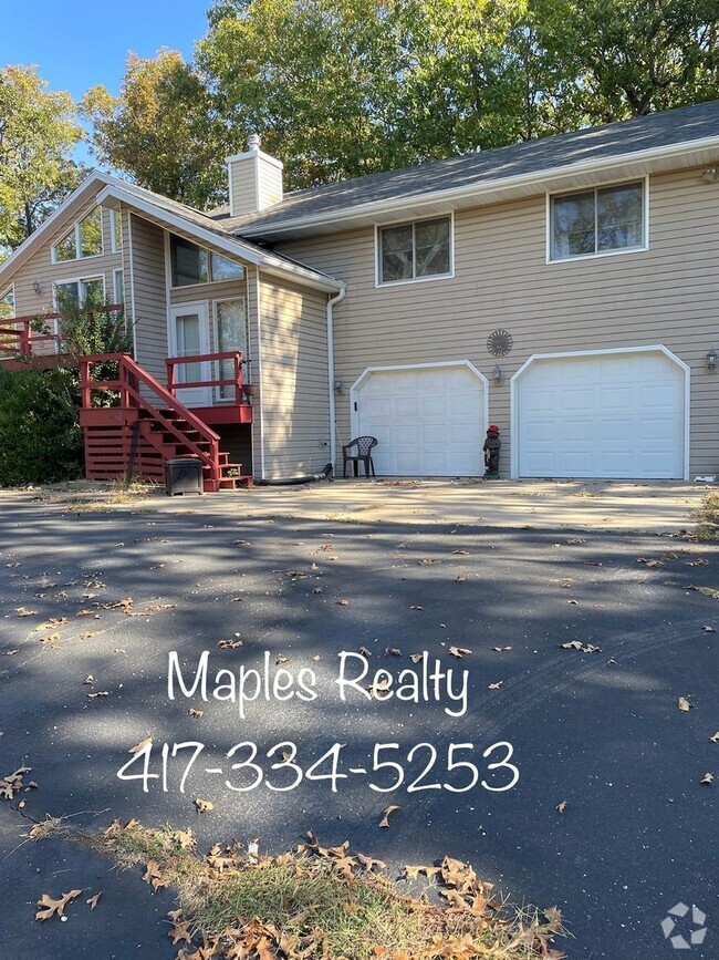 Building Photo - NEW LISTING - 3 bedroom, 2.5 bath in Ridge... Rental