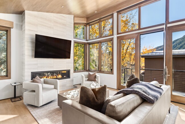 Building Photo - 522 Spruce St