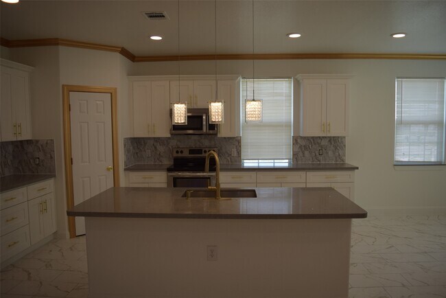 445 County Rd 5102J