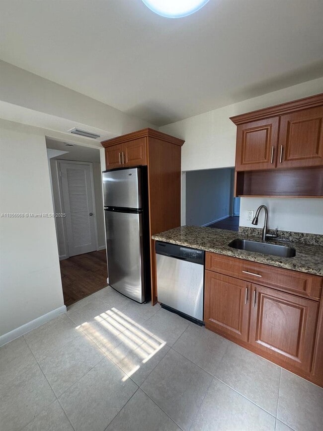 1 bedroom in North Miami FL 33179 - 1 bedroom in North Miami FL 33179 Condo Unit G313