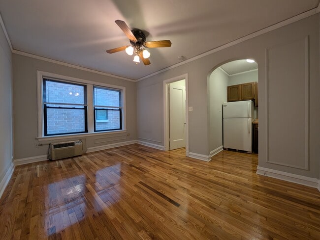 Photo - 832 W Wolfram St Unit 837-306