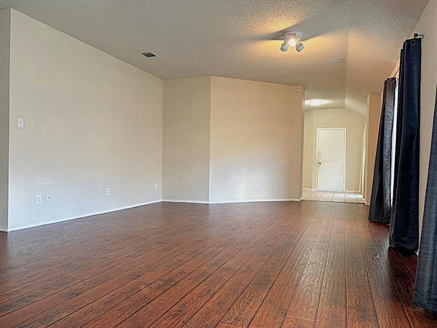 Photo - 9805 Nixon Dr