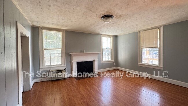 405 N High St