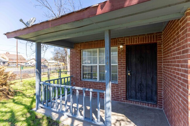 Photo - 114 Vargas Alley