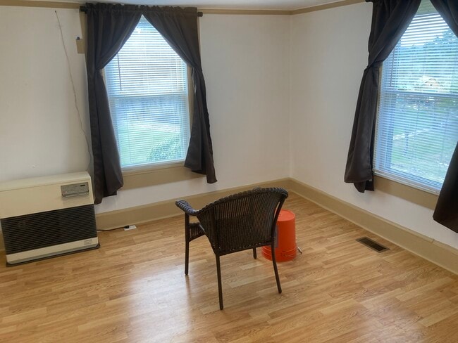 Bd rm 2 - 84 Chestnut Ln