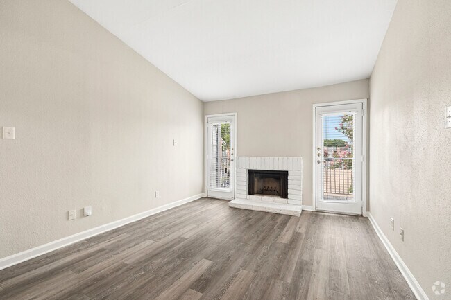 A1A 1BR, 1BA - 660SF - Living Room