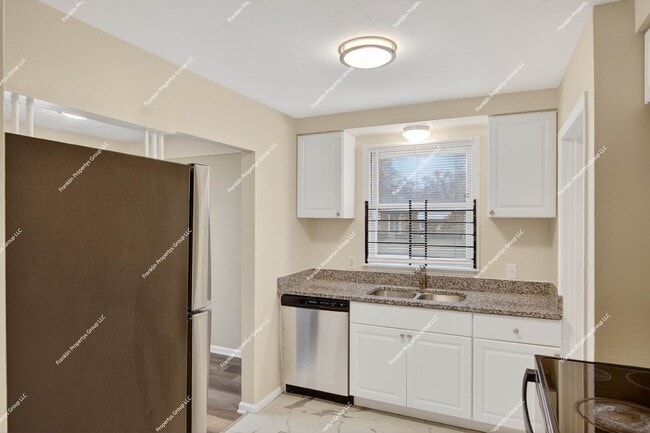 Photo - Charming Recently Renovated 3-Bedroom Bungalow in Detroit!