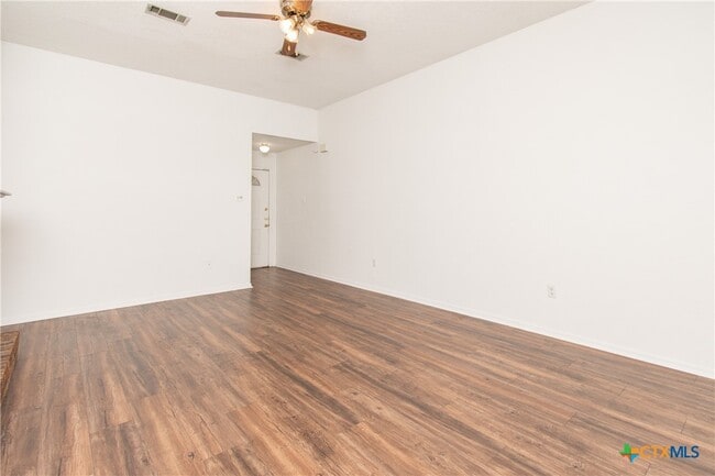 Photo - 214 Appaloosa Dr