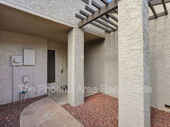 Photo - 2232 W Lindner Ave