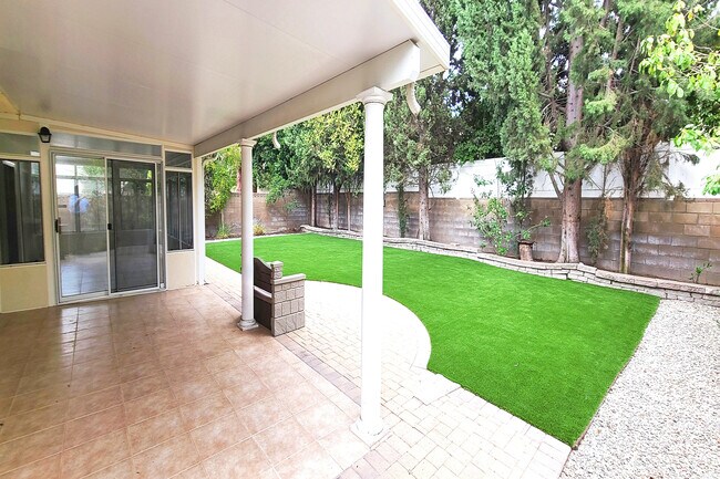 Photo - 10000 Hanna Ave