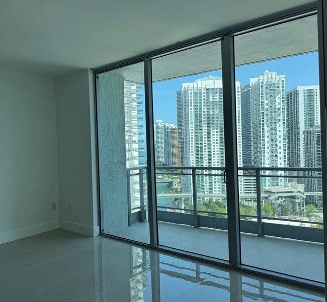 Photo - 90 SW 3rd St Condo Unit 2403