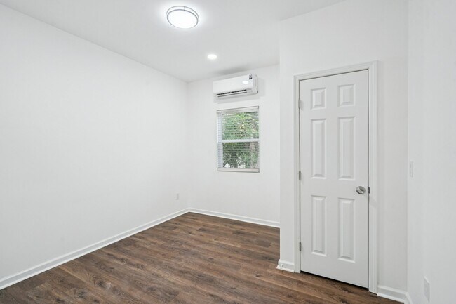 Photo - 2359 Beecher Rd SW