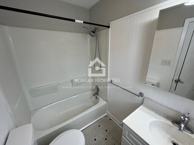 Photo - 192 Ringwood Way Unit .5