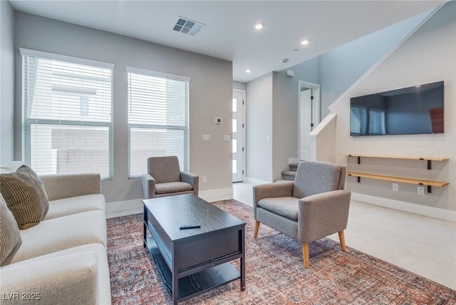 Building Photo - 9812 Kings Glen St