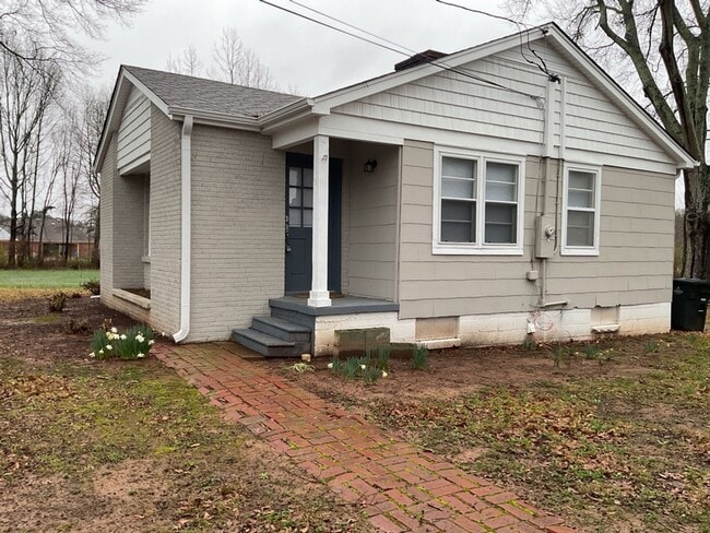 Photo - 3810 County Rd 47 House