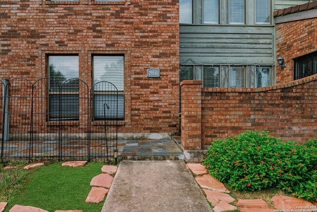 Photo - 29541 Summer Sweet Cir