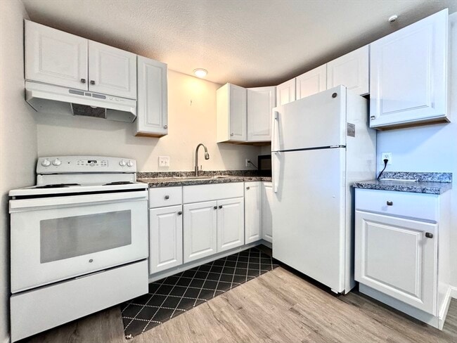 Photo - 50-58-58 Walnut St Unidad 11