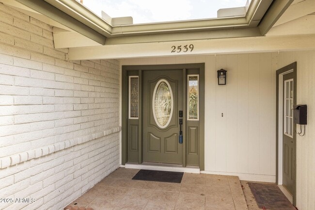 Photo - 2539 E Geneva Dr