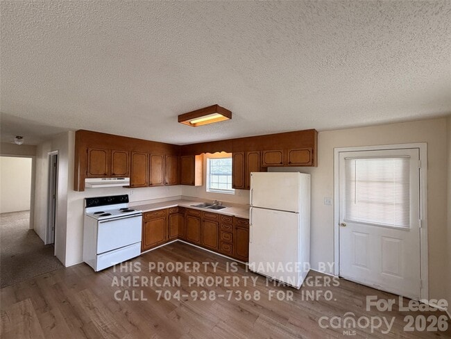 Photo - 1860 Sells Rd