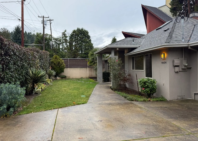 Photo - Contemporary SW Portland Home with Garage, A/C, and Prime Location Steps from OHSU and Willamette...