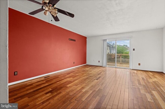 Photo - 6957 Rockfield Rd