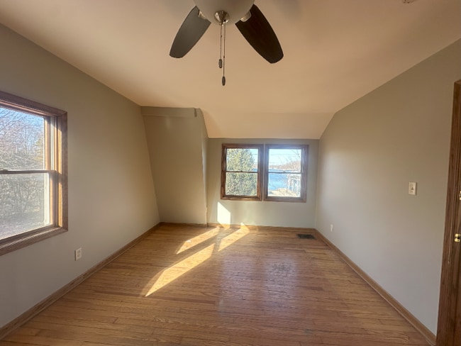 Photo - 604 Wilmot Ave