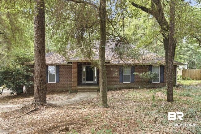 Building Photo - 905 Ryan Ave