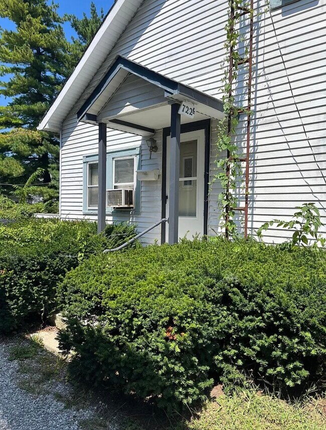 Photo - 722 Hutchins Ave