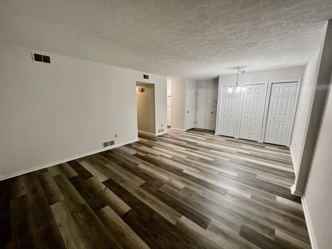 Photo - 427 6th Ave W