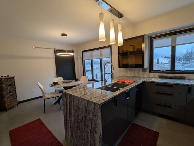 Photo - 8906 Erie St