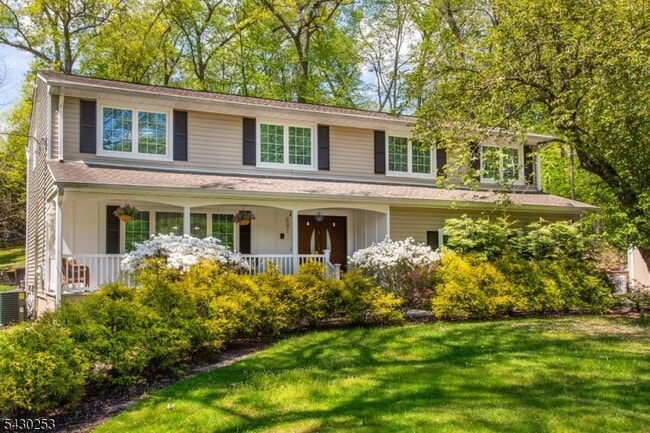 Photo - 681 Glendale Rd