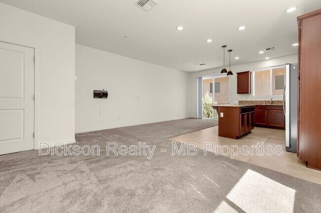 Photo - 520 Logan Jacob Ln