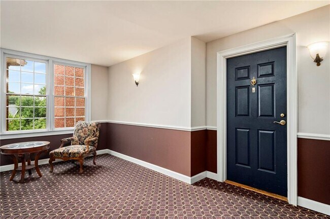 Photo - 1735 W Peachtree St NE Unidad 428