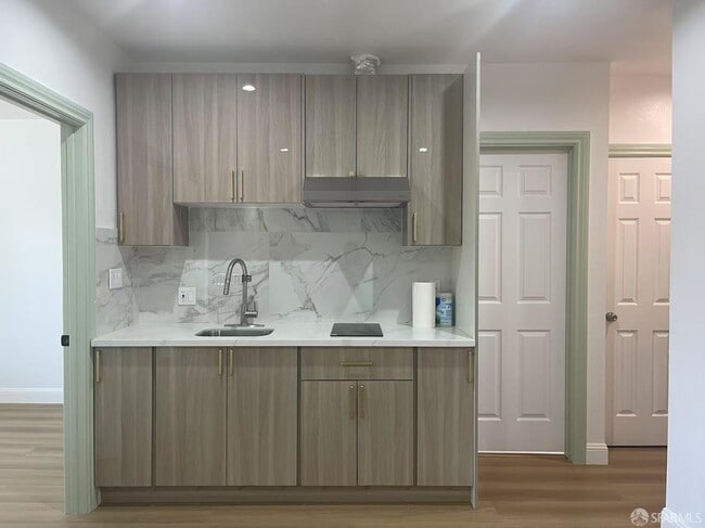 Photo - 1435 Newcomb Ave