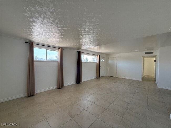 Photo - 2721 N Webster St