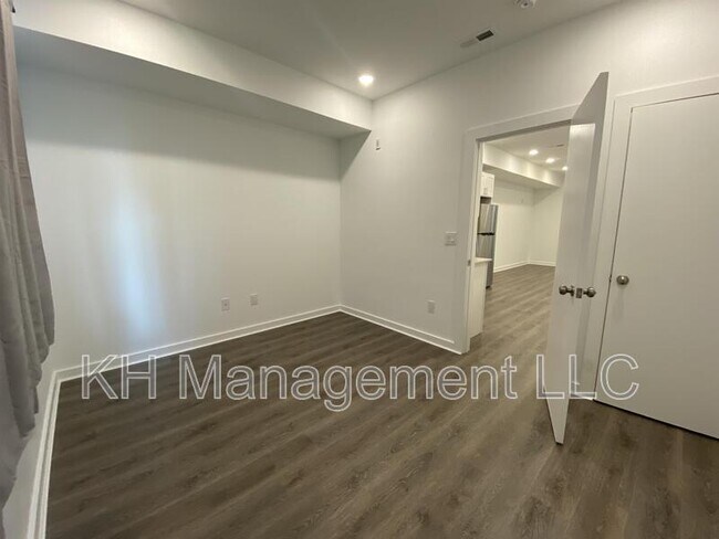 Photo - 4936 W Thompson St