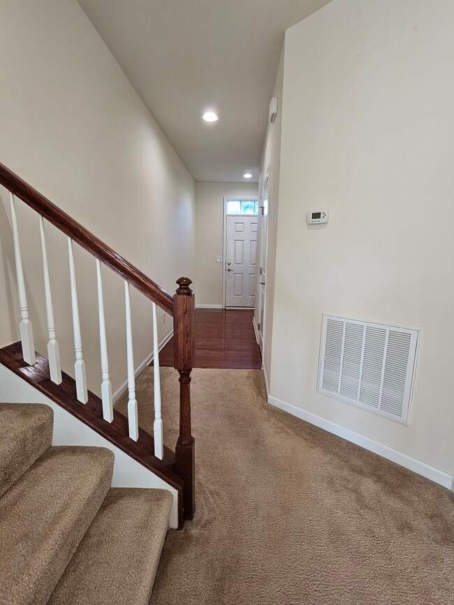 Photo - 308 Corday Ln