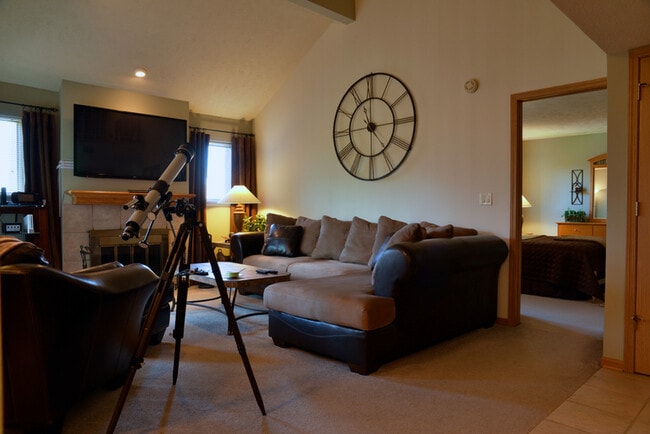 Lake Candlewood Apartments