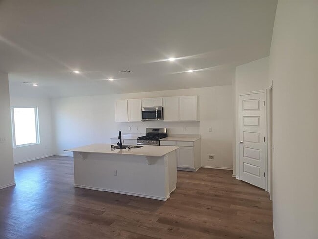 Photo - 1825 Spanish Cedar Ln