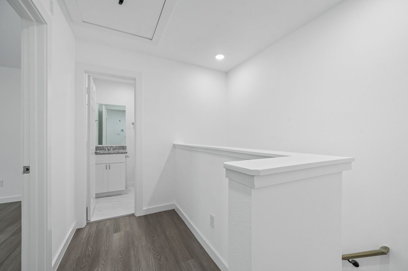 Photo - Brand new unit