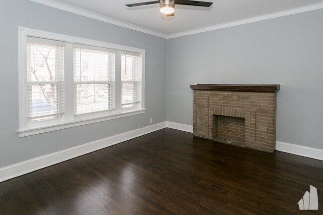 Photo - 5306 N Ashland Ave Unidad 2