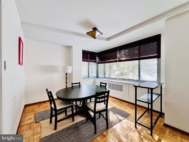 Photo - 4200 Cathedral Ave NW Unit 114