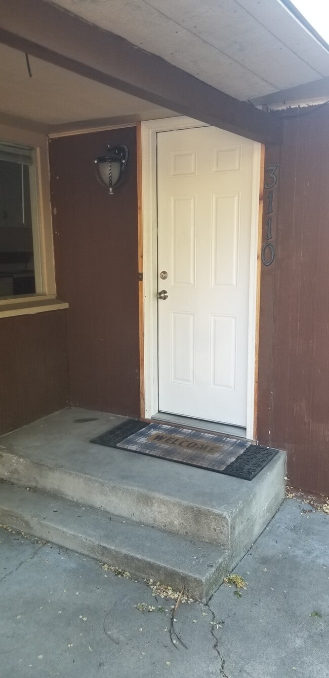 Photo - 3110 W Overland Rd Apartments Unit 3110 W. Overland Rd