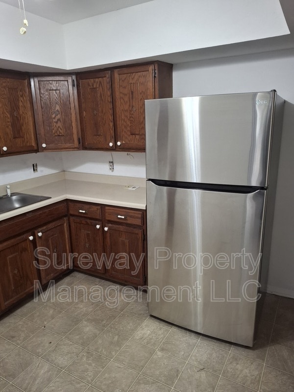 Photo - 1005 Bromley Estate