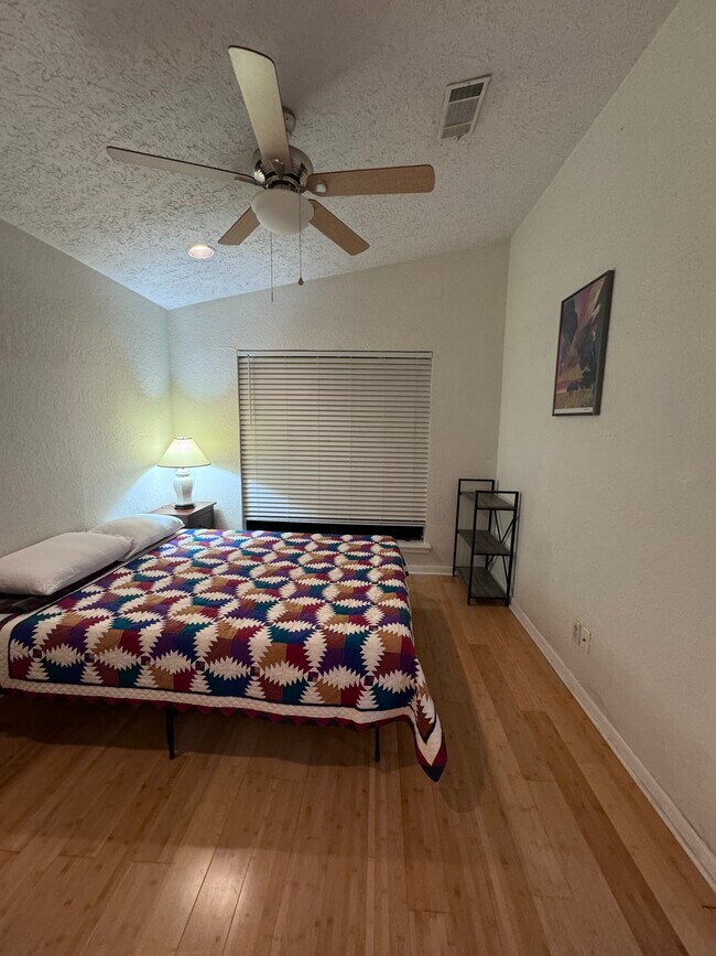 Bedroom - 430 Lindsey St Unit C4