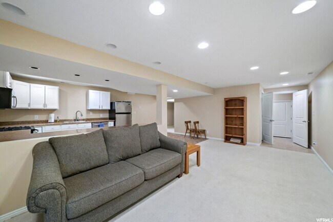 Photo - 2 Bedroom Basement Unit in Eagle Mountain!