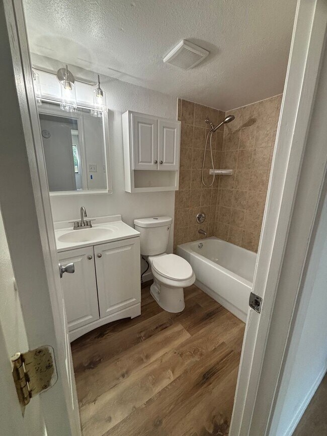 Photo - Woodside Village Unit 1-101