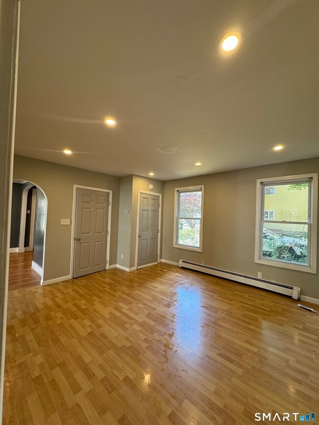 Photo - 77 Tulip St Unit 1