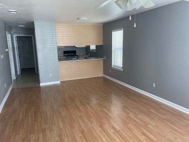 Photo - 2719 W Tharpe St