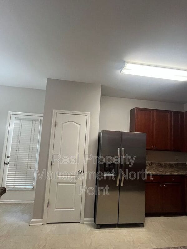 Photo - 884 Lobdale Falls Dr